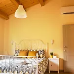 Affittacamere Sottocastello Il Casale 3*